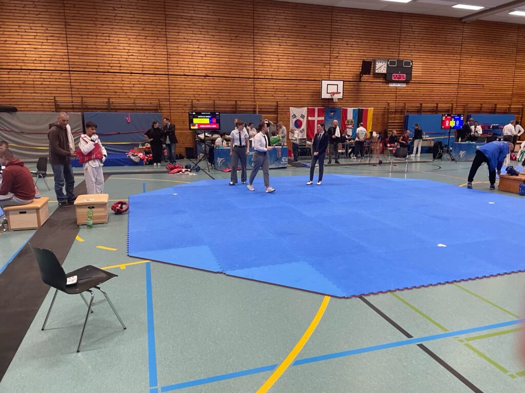 Vollkontakt-Wettkampffläche (Schleswig-Holstein Cup 2022) – Taekwondo beim TSB Flensburg