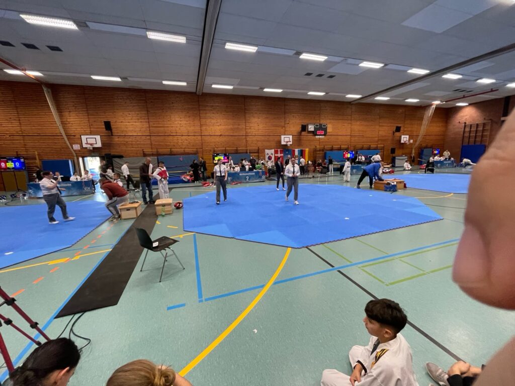 Wettkampffläche in Kaltenkirchen (Schleswig-Holstein Cup 2022) – Taekwondo beim TSB Flensburg