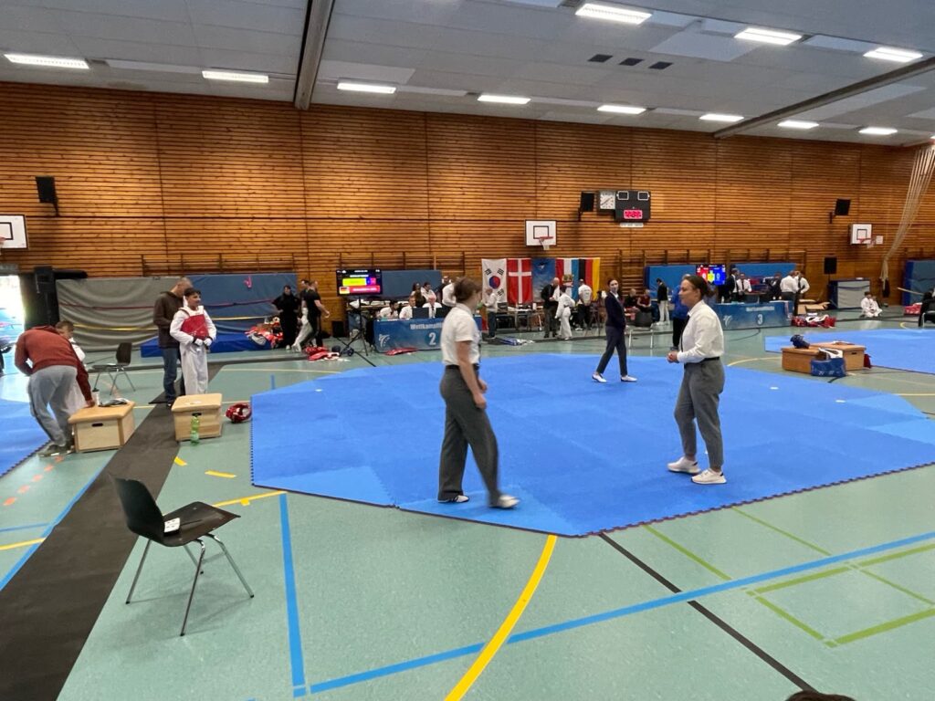 Vollkontakt auf den Wettkampfflächen in Kaltenkirchen – Taekwondo beim TSB Flensburg