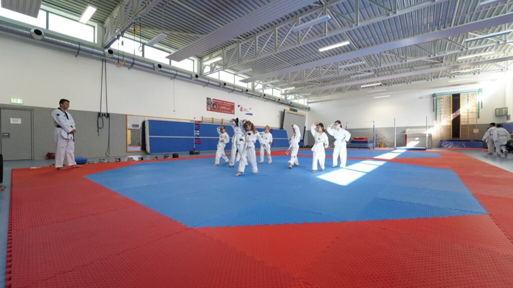 Die neuen Wettkampfflächen im Einsatz (Gürtelprüfung am 1. Juni 2024) – Taekwondo beim TSB Flensburg